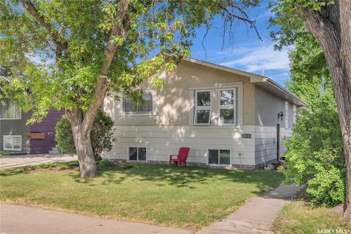 1534 9th Ave N, Saskatoon, SK, S7K2Z7 | Card Image