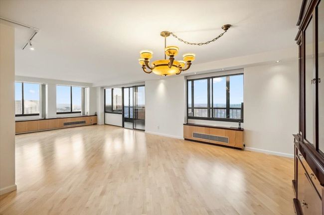 APT-1822 - 300 Winston Dr, Condo with 3 bedrooms, 3 bathrooms and null parking in Cliffside Park NJ | Image 9