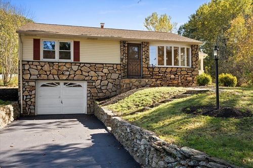 4 G H Wilson Rd, Spencer, MA, 01562-2826 | Card Image