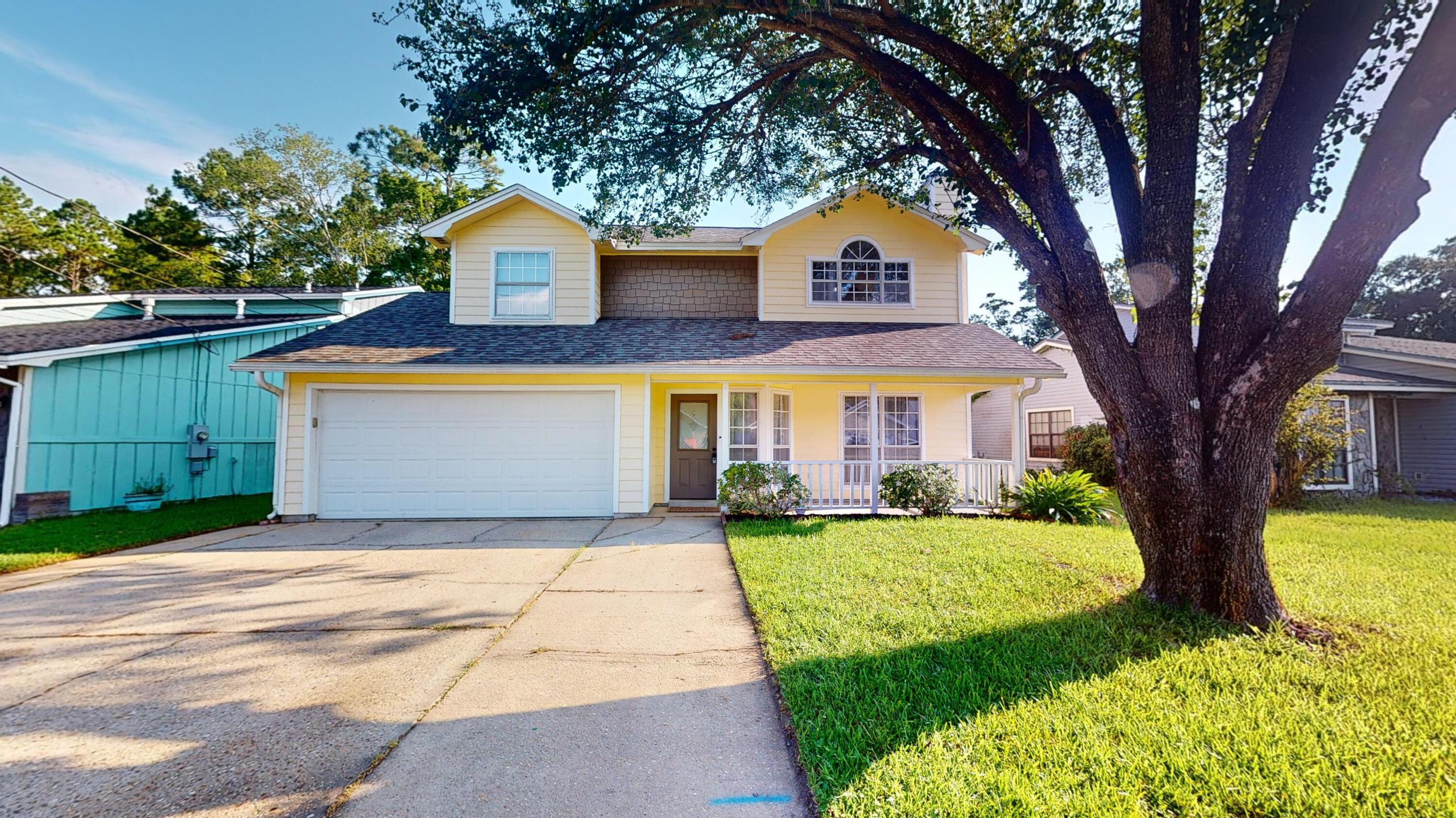 Crystal Lake Ln, Valparaiso, FL 32580