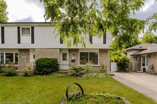2458 Martin Crt, Burlington, ON, L7P2V2 | Card Image
