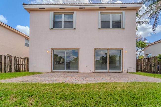 1568 Sw 106 Th Ave, House other with 3 bedrooms, 3 bathrooms and null parking in Pembroke Pines FL | Image 40
