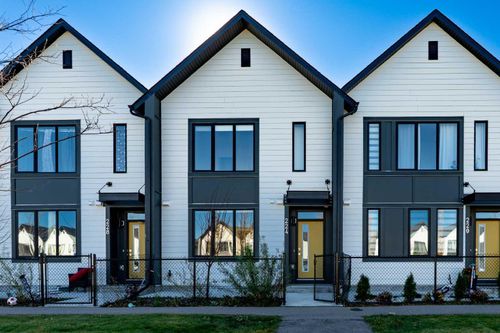 224 S Point Sq Sw, Airdrie, AB, T4B5C3 | Card Image