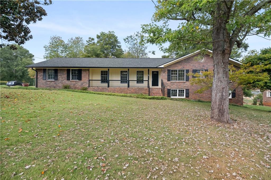 Strawberry Ln, Ellenwood, GA 30294