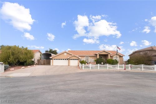 396 E Country Club Dr, Henderson, NV, 89015-8133 | Card Image