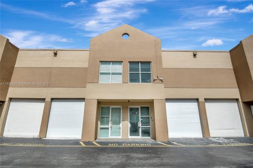 20129 Ne 16th Pl, Miami, FL, 33179-2720 | Card Image