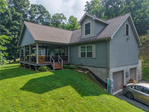 201 Magill Rd, Zelienople, PA, 16063-3015 | Card Image