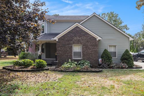 4097 Cherry Garden Dr, Commerce Township, MI, 48382-1003 | Card Image