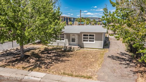 208 E Pine Ave, Bloomfield, NM, 87413-5333 | Card Image