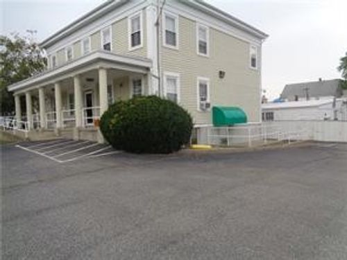 unit-1-655 Killingly St, Johnston, RI, 02919-4059 | Card Image