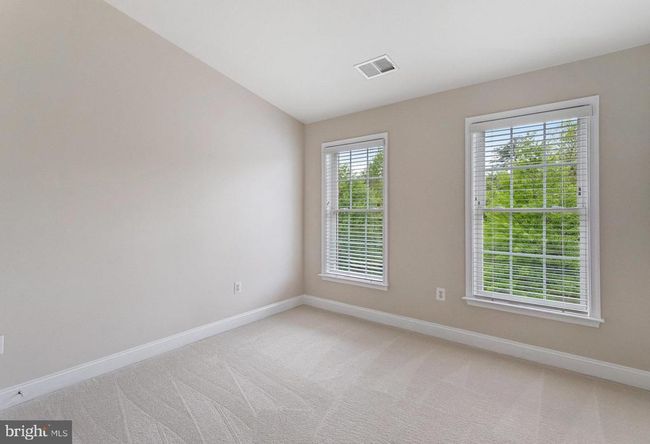 25804 Commons Sq, Townhouse with 3 bedrooms, 4 bathrooms and null parking in CHANTILLY VA | Image 27