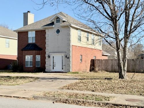 884 N Meadowlands Dr, Fayetteville, AR, 72704-5121 | Card Image