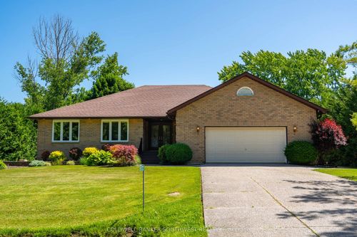 9172 Indian Hills Trail W, Lambton Shores, ON, N0N1J2 | Card Image