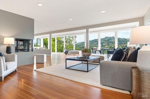 183 Reservoir Rd, San Rafael, CA, 94901-3640 | Card Image