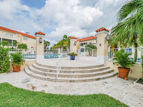 apt-206-5010 Harmony Cir, Vero Beach, FL, 32967-7205 | Card Image