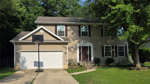 6416 Sterling Woods Dr, Clayton, OH, 45315-9672 | Card Image