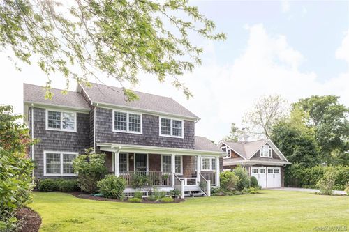 2395 Jackson St, New Suffolk, NY, 11956-2055 | Card Image