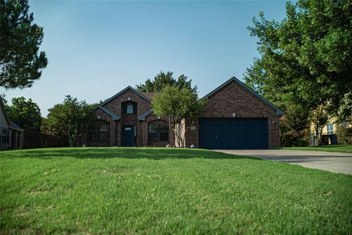 2521 Glen Ranch Dr, Burleson, TX, 76028-8303 | Card Image