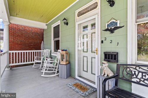 221 Main St, NEW WINDSOR, MD, 21776-9764 | Card Image