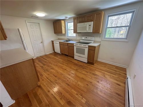 2-1 Mineral Springs Rd, Highland Mills, NY, 10930-6224 | Card Image