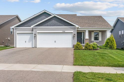 1946 Meridian Curv, Carver, MN, 55315-4418 | Card Image