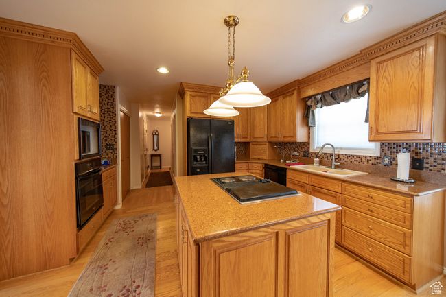 1416 E Valley View Dr, House other with 4 bedrooms, 3 bathrooms and null parking in Wellington UT | Image 10