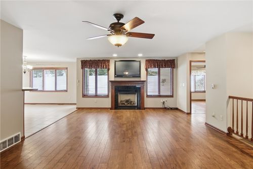 2603 E Princeton Ave, Eau Claire, WI, 54703-4135 | Card Image