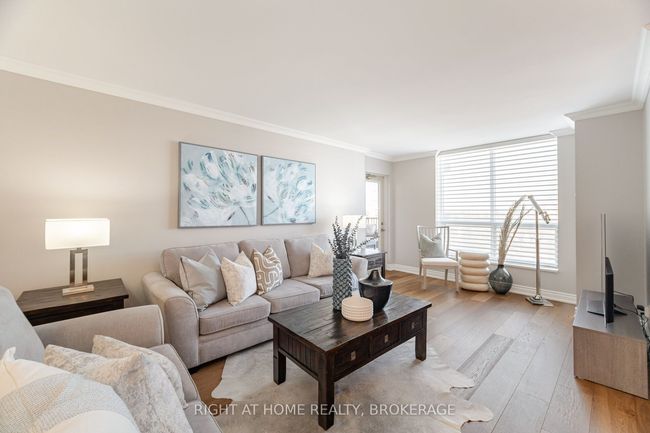 1106 - 442 Maple Ave, Condo with 3 bedrooms, 2 bathrooms and null parking in Burlington ON | Image 9