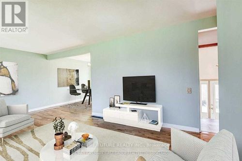 main-361 Gliddon Ave, Oshawa, ON, L1H1Z6 | Card Image