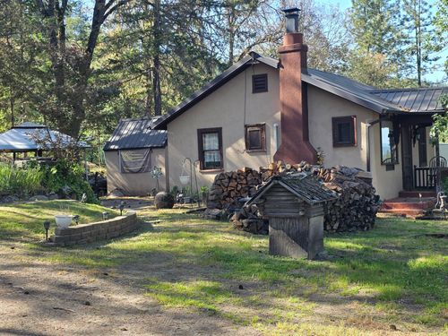 2807 Old Military Rd, Central Point, OR, 97502-1108 | Card Image