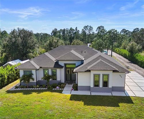 2406 37th Ave Ne, NAPLES, FL, 34120-7451 | Card Image