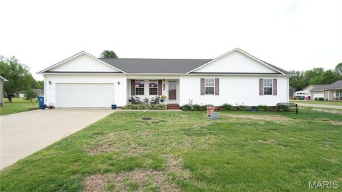 12109 Hidden Meadow Ln, Dexter, MO, 63841-9130 | Card Image