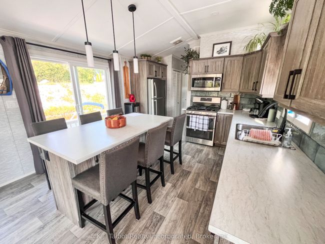 100 N Harbour Rd W, Home with 2 bedrooms, 1 bathrooms and 1 parking in Goderich ON | Image 17