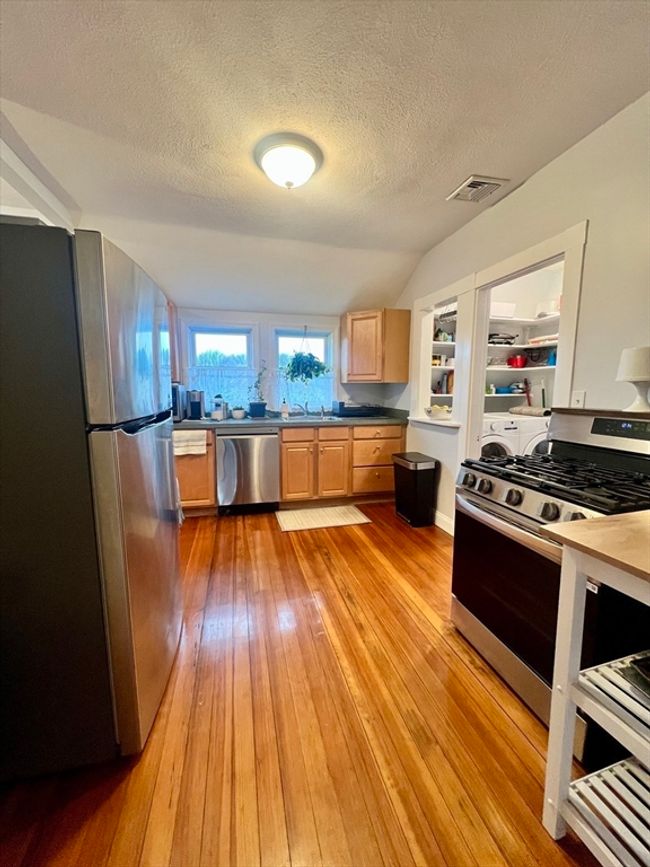 158 Highland Ave, Home with 6 bedrooms, 3 bathrooms and 2 parking in Winthrop MA | Image 16