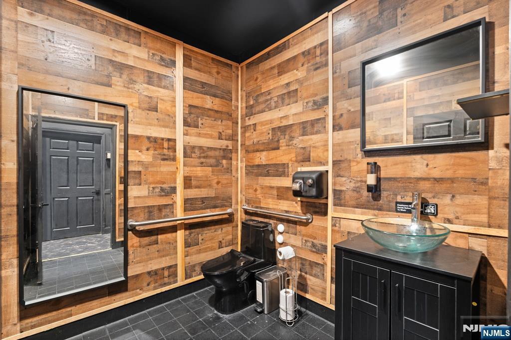 Commercial Sale in Newark 3
