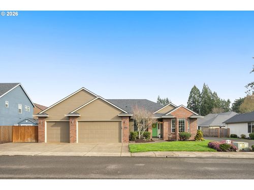 1390 Ne 11th Ave, Canby, OR, 97013-9404 | Card Image