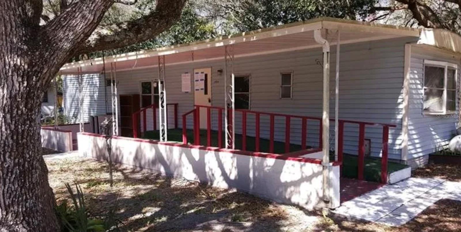Mobile Villa Dr, Lutz, FL 33549