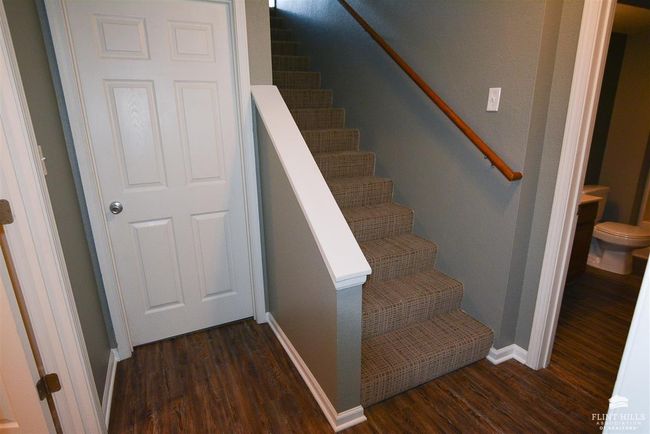 1305 Newfoundland Dr, Condo with 3 bedrooms, 2 bathrooms and null parking in Manhattan KS | Image 5