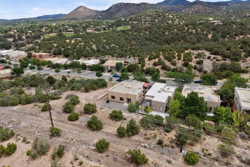 3728 Valmora Rd, Santa Fe, NM, 87505-4554 | Card Image