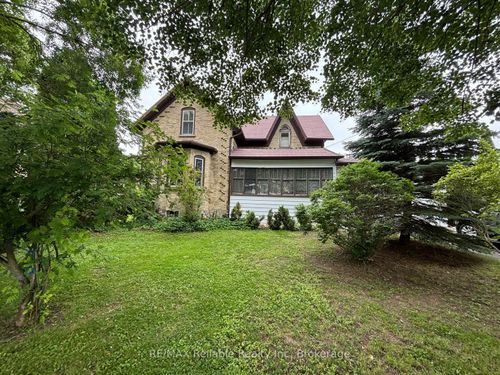 26 Goshen St N, Zurich, ON, N0M2T0 | Card Image