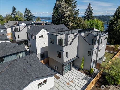 b-13540 39th Ave Ne, Seattle, WA, 98125-3808 | Card Image