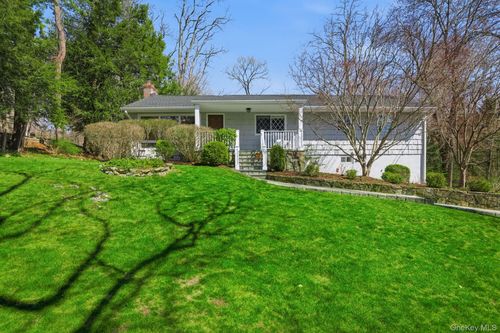 26 Meadow Ln, Chappaqua, NY, 10514-2521 | Card Image