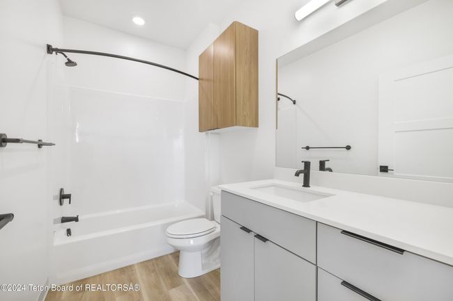 F204 - 201 E Ross Ave Avenue, Condo with 2 bedrooms, 2 bathrooms and null parking in Driggs ID | Image 18