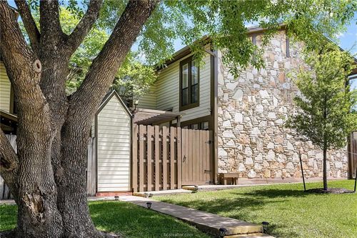 apt-5-2411 De Lee St, Bryan, TX, 77802-2855 | Card Image