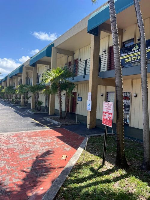 ste-216-2331 N State Road 7, Lauderdale Lakes, FL, 33313-3701 | Card Image