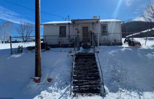 245 Riverside Dr, Weston, WV, 26452-8205 | Card Image