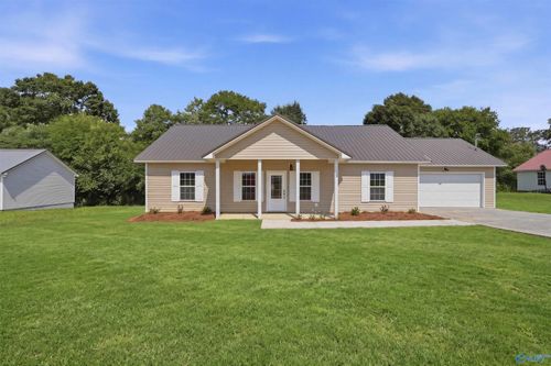 184 Carrington Ln, Albertville, AL, 35950-4857 | Card Image