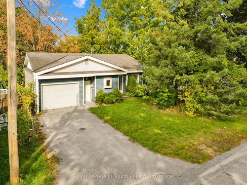10 Leonard Ave, Penetanguishene, ON, L9M1C8 | Card Image