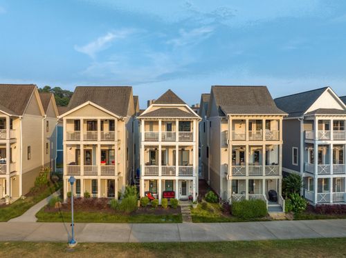 610 Mariner Way, Chattanooga, TN, 37402-2924 | Card Image