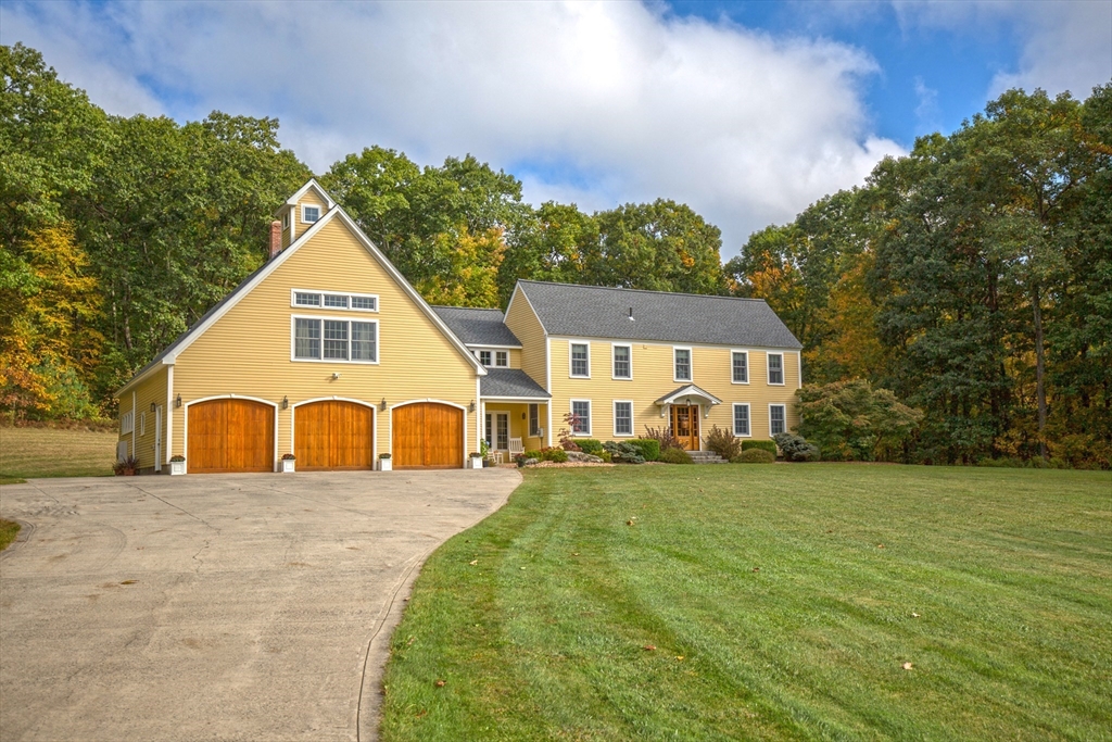 Thayer Rd, Hardwick, MA 01082
